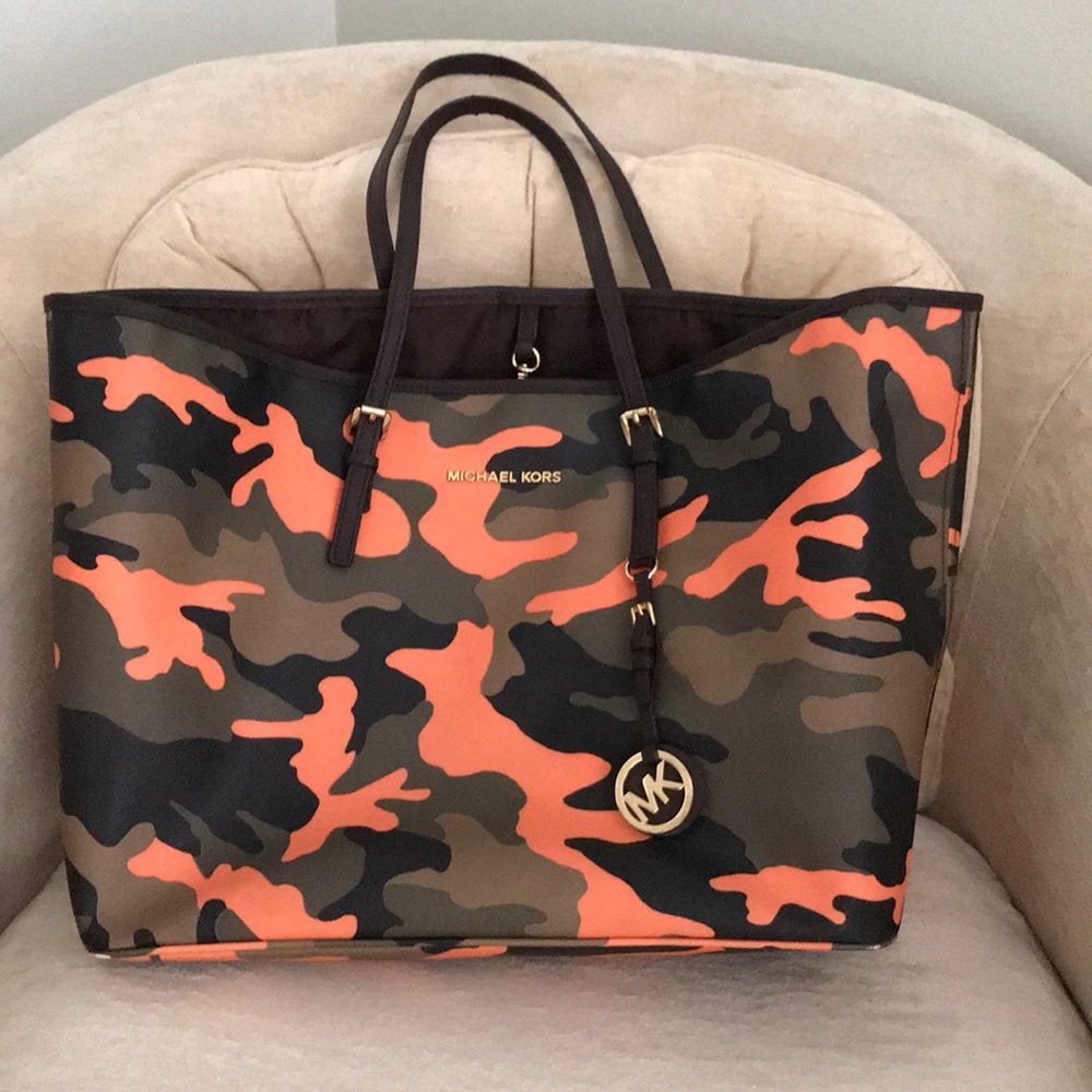 NWOT Michael Kors Camo Purse/Bag